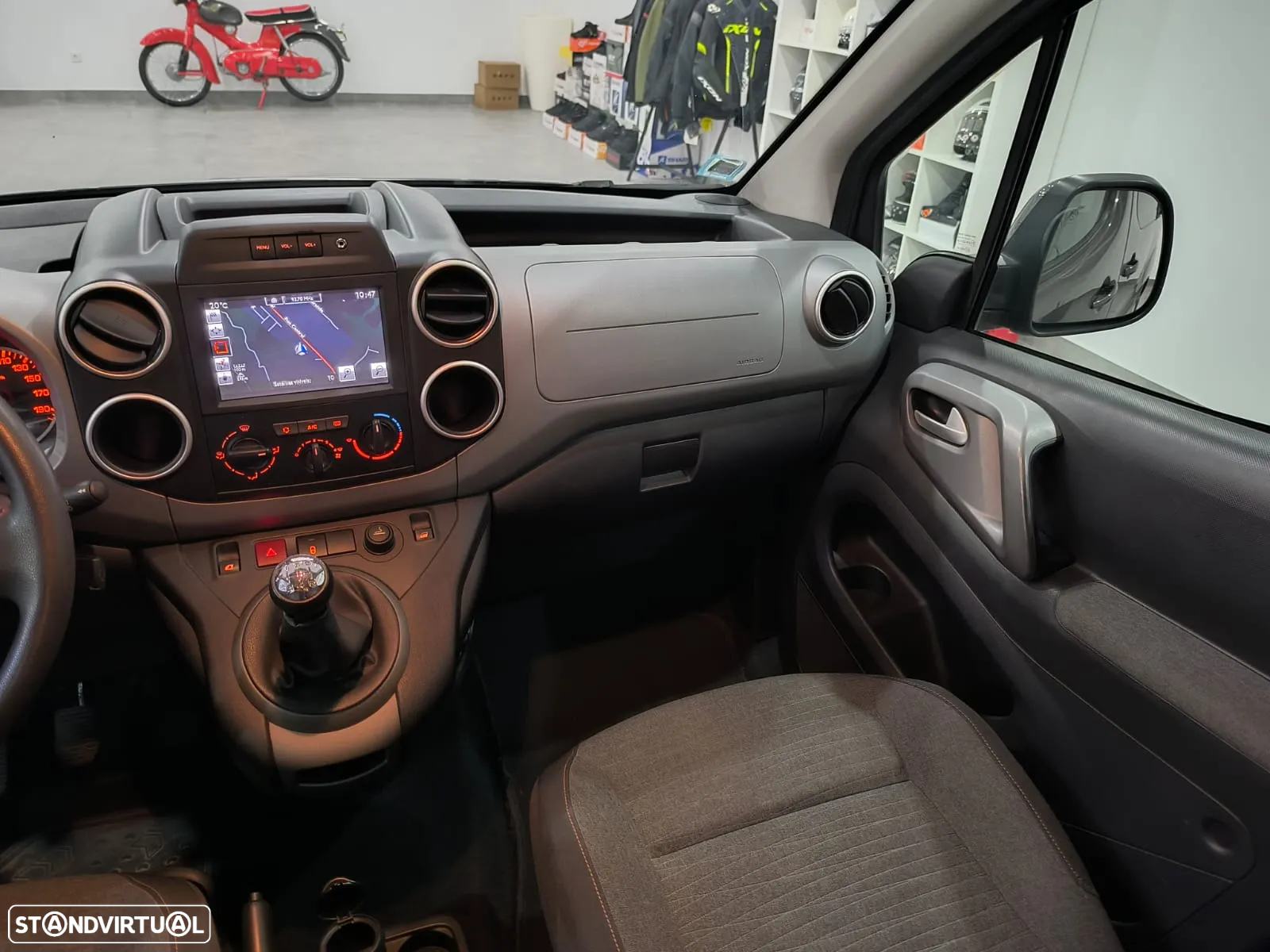 Citroën Berlingo 1.6 BlueHDi Feel 7L - 31