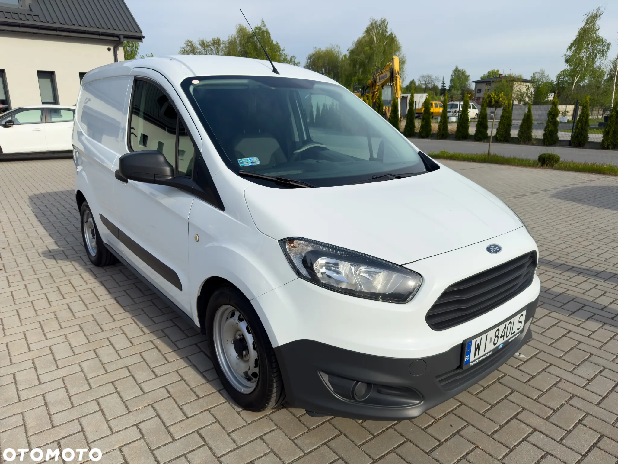 Ford Courier - 2