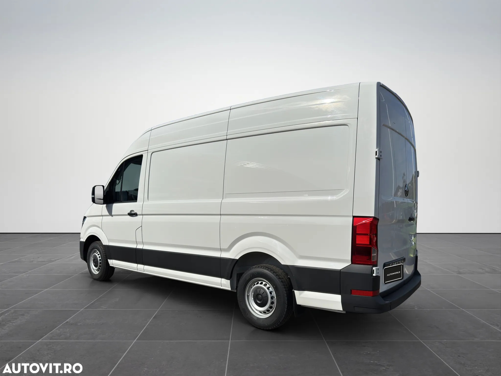 Volkswagen Crafter 3.5 Furgon L3H3 FWD 103kW - 4