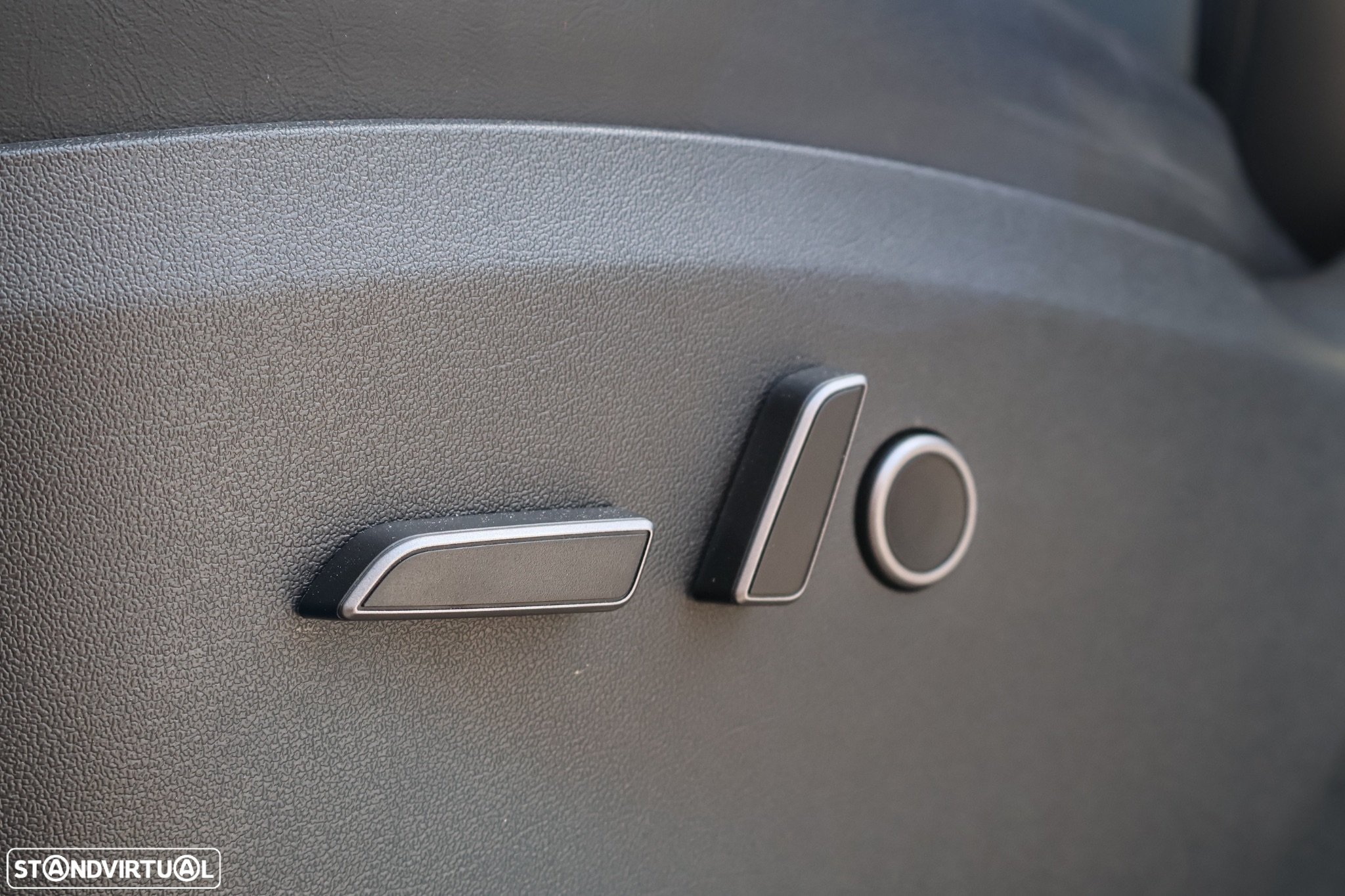 Tesla Model Y Tração Traseira - 23