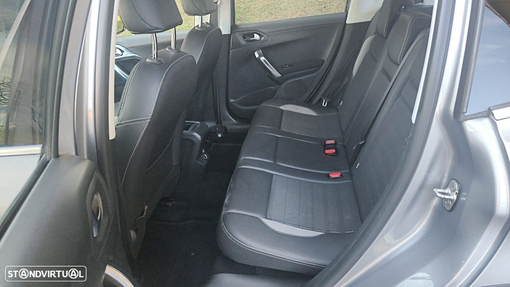 Peugeot 2008 1.6 BlueHDi Allure - 14