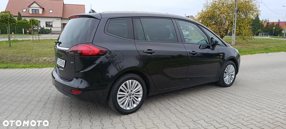 Opel Zafira - 10