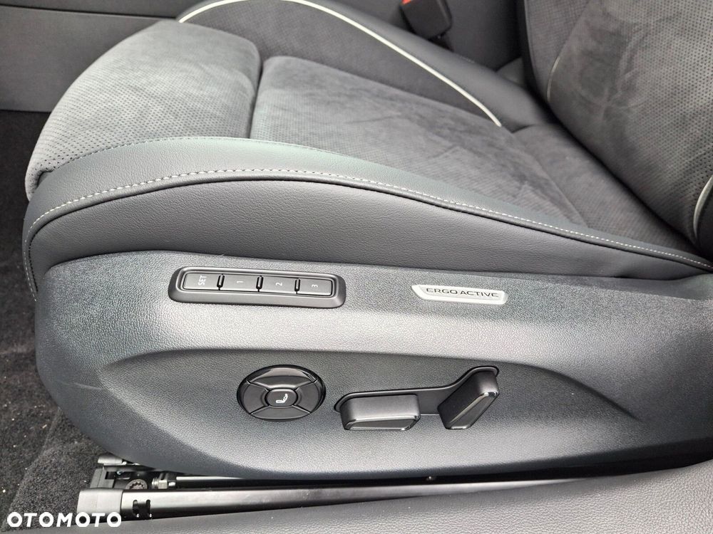 Volkswagen Passat - 12