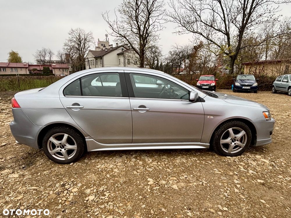 Mitsubishi Lancer 2.0 DID Instyle NAVI - 3