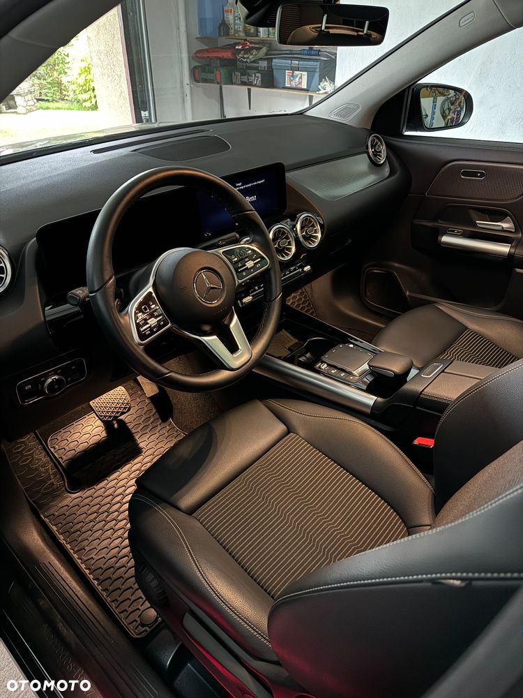 Mercedes-Benz GLA 250 e 8G-DCT Progressive - 17