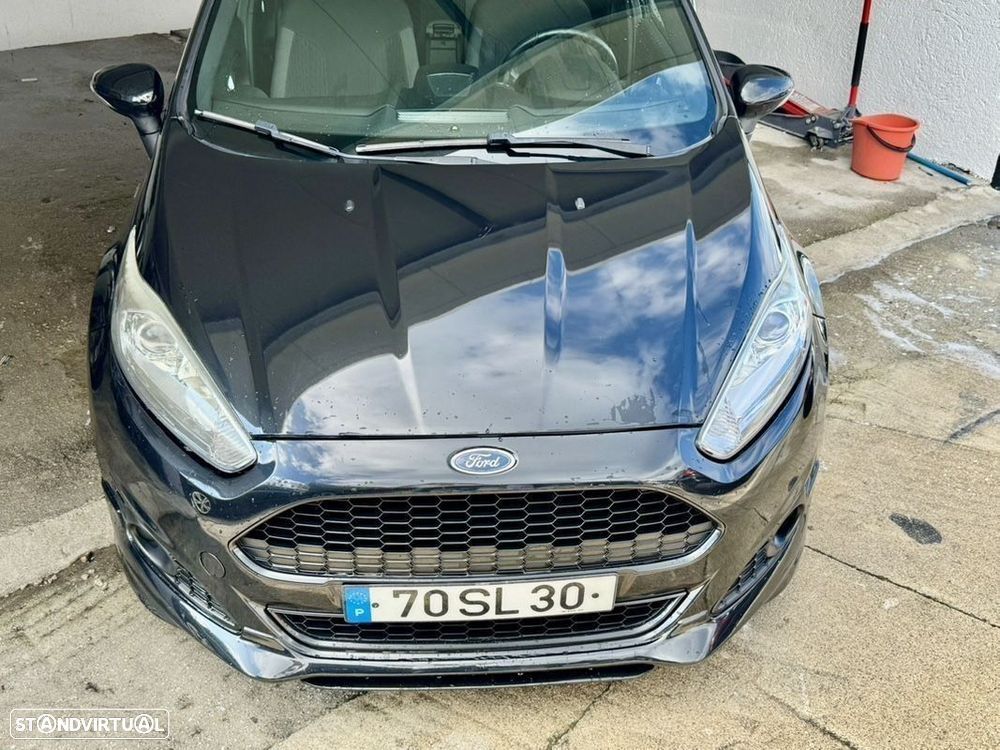 Ford Fiesta 1.5 TDCi STLine - 19