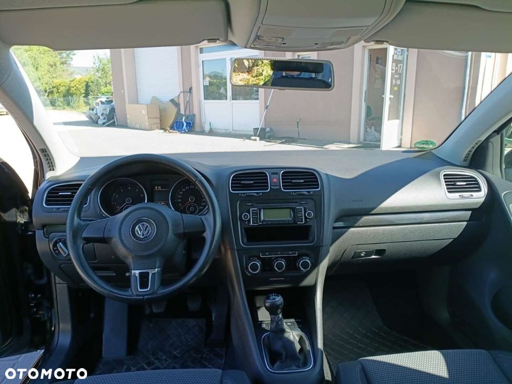 Volkswagen Golf - 8