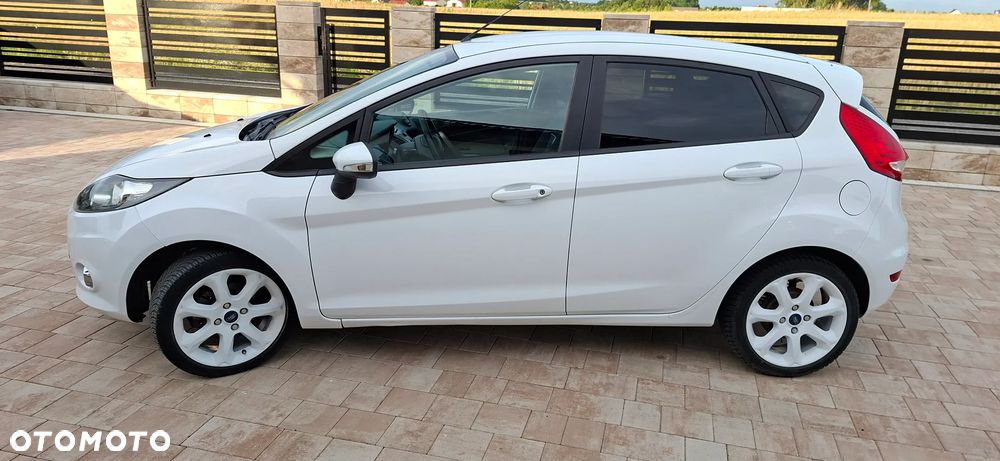 Ford Fiesta 1.25 Champions Edition - 3
