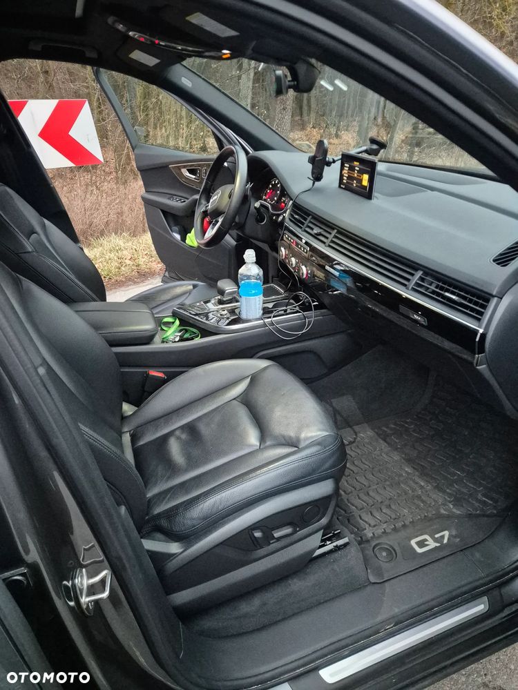 Audi Q7 - 17