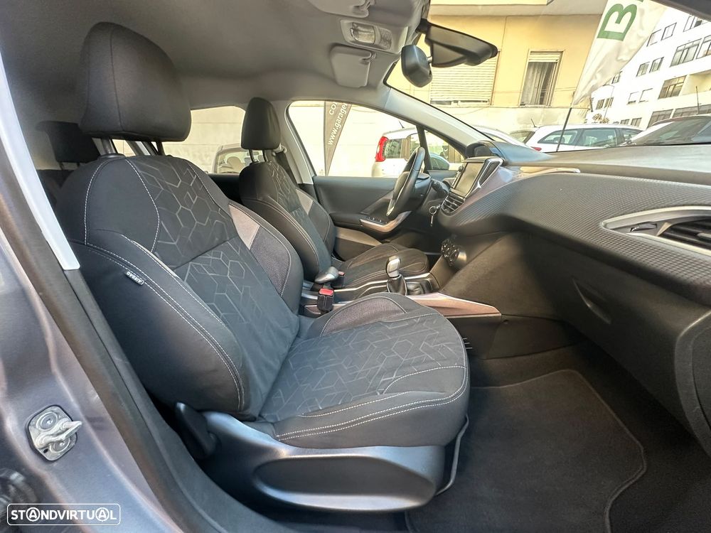 Peugeot 2008 1.4 HDi Active - 14
