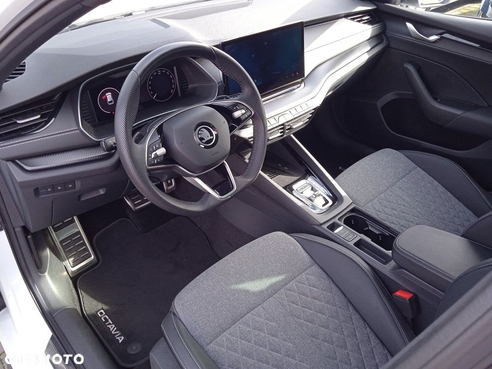 Skoda Octavia 2.0 TDI Sportline DSG - 13