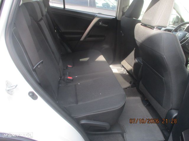 Toyota RAV4 - 10