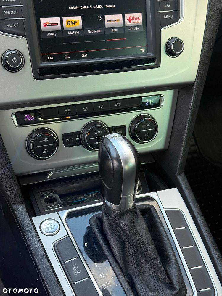 Volkswagen Passat - 8