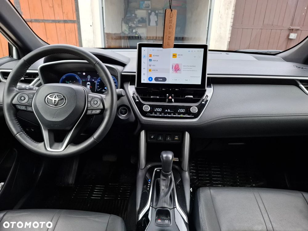 Toyota Corolla Cross 2.0 Hybrid Premiere Edition AWD - 23