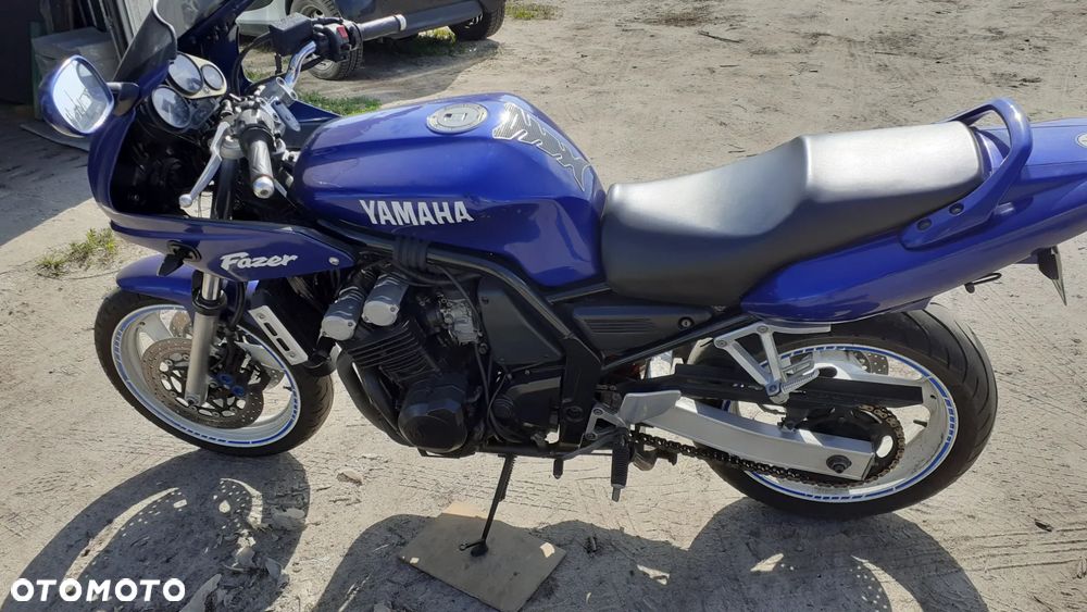 Yamaha FZS - 2