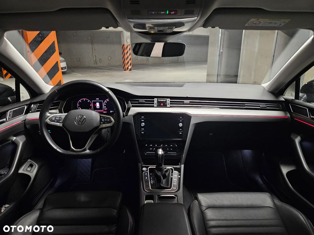 Volkswagen Passat Variant 2.0 TDI SCR DSG Business - 25