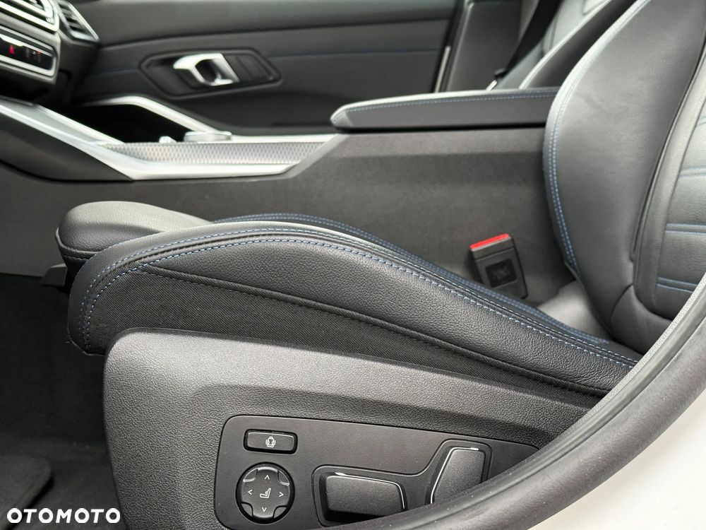 BMW Seria 3 320i GPF M Sport - 30