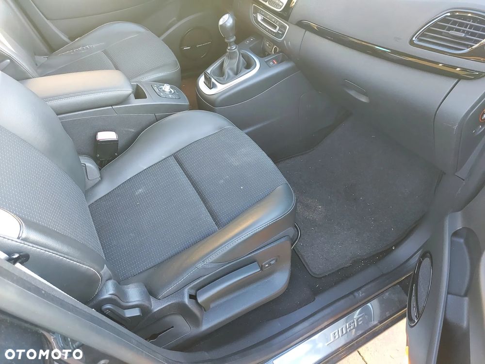 Renault Grand Scenic dCi 130 FAP Bose Edition - 6