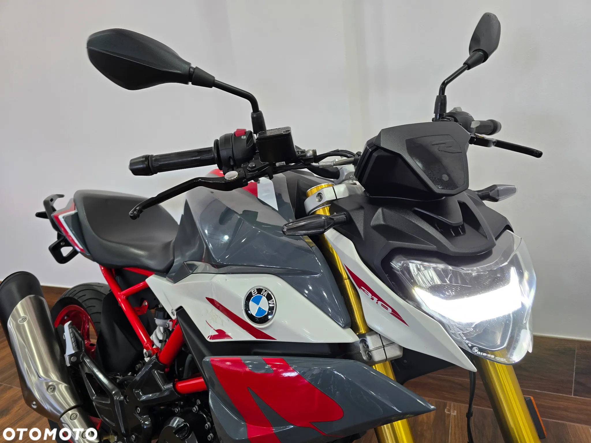 BMW G - 2