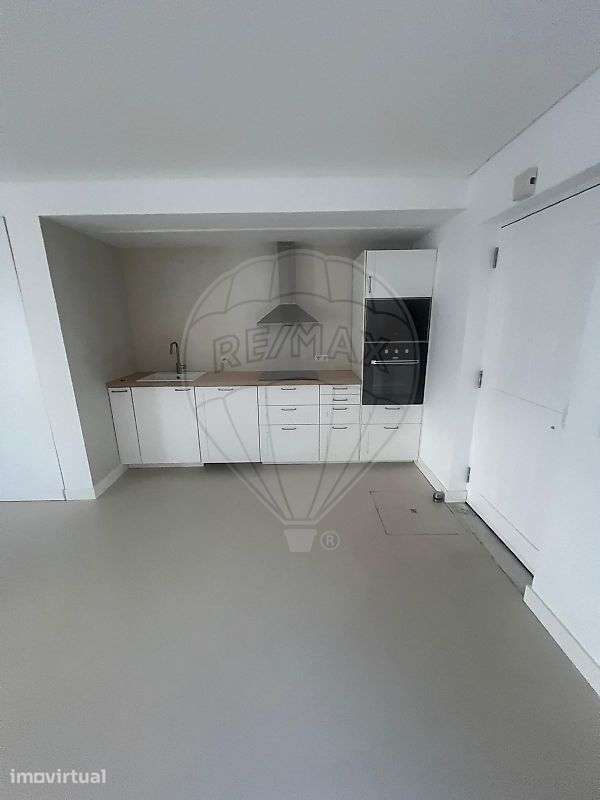 Moradia T1 para arrendamento - Grande imagem: 2/19
