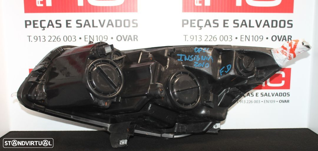Farol Opel Insignia de 2010 - 2