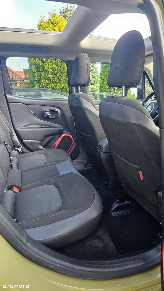 Jeep Renegade - 24