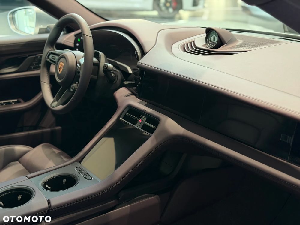 Porsche Taycan 105kWh 4S Performance Plus - 18