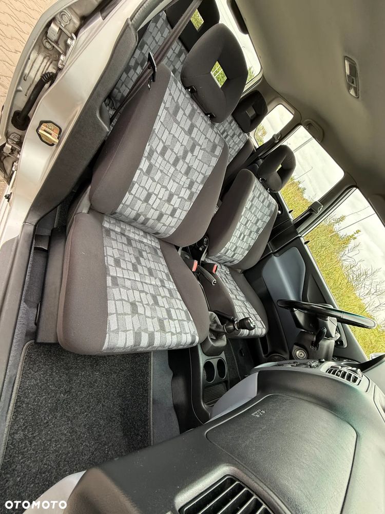Mitsubishi Space Star 1.6 Avance - 17