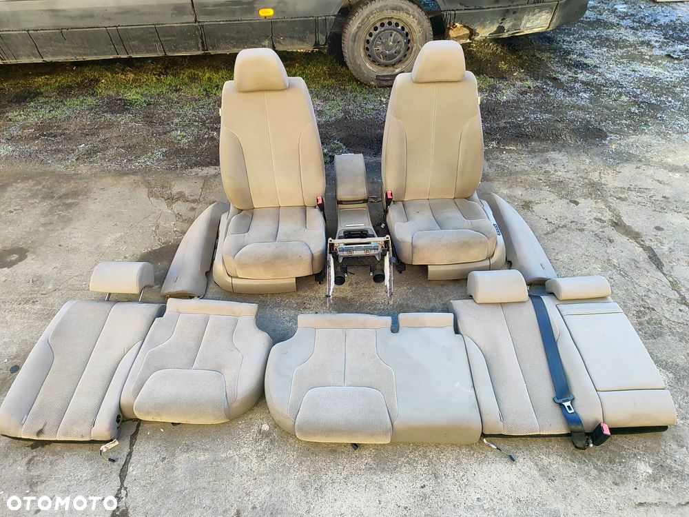 Volkswagen passat B6 KOMBi 05-10 fotel przód x2 prawy / lewy + kanapa tył oparcie i siedzisko materiał Beżowy + podłokietnik EUROPA
