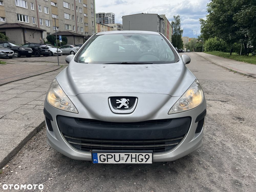 Peugeot 308 - 8