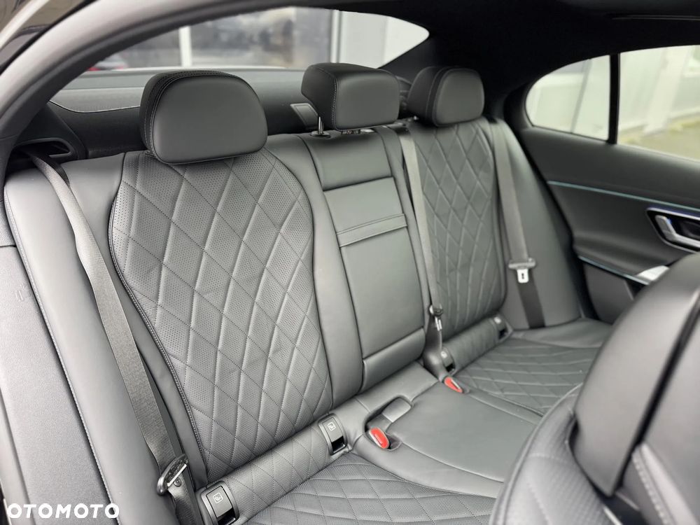 Mercedes-Benz Klasa E - 13