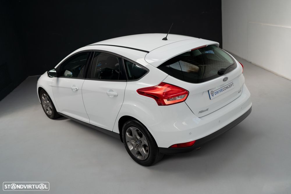 Ford Focus 1.0 SCTi Trend - 26