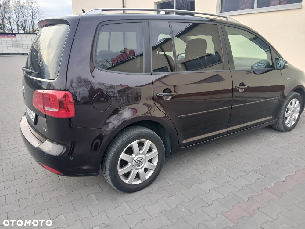 Volkswagen Touran 1.6 TDI DPF BlueMotion Technology DSG Comfortline - 16