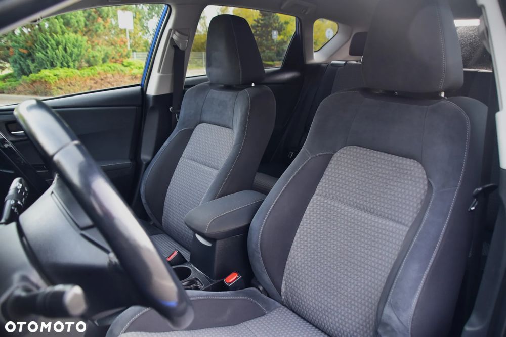 Toyota Auris 1.8 VVT-i Hybrid Automatik Executive - 6