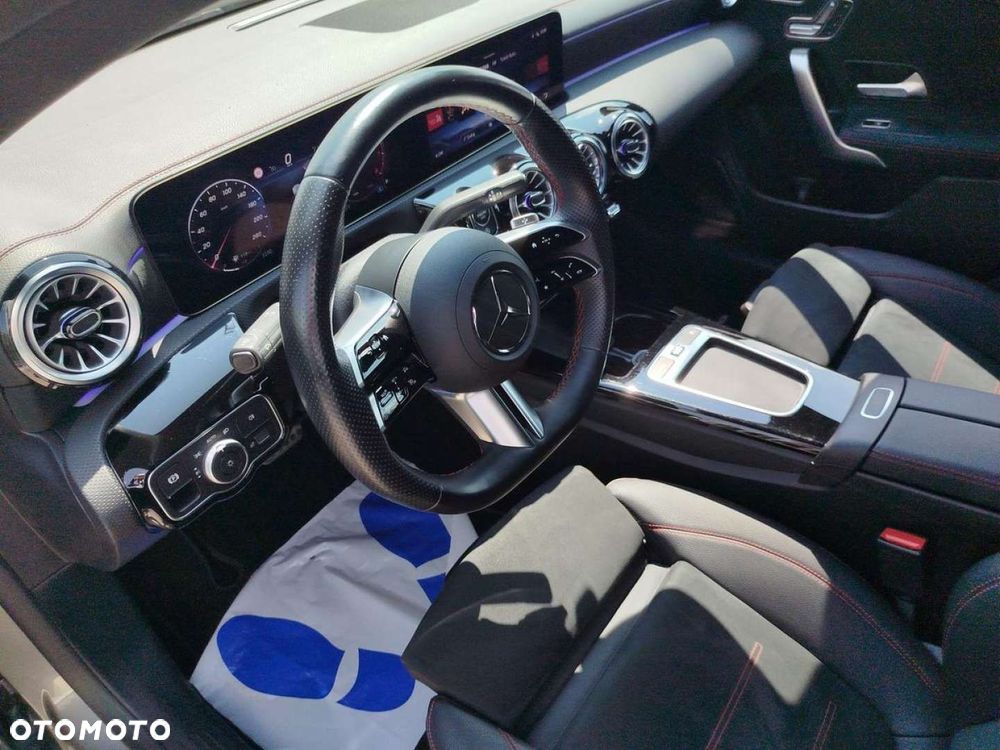 Mercedes-Benz CLA - 11