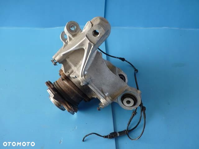 BMW X5 G05 Zwrotnica Prawy Tył 6876654 - 1