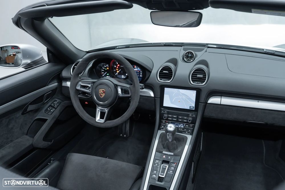 Porsche 718 Spyder Standard - 21