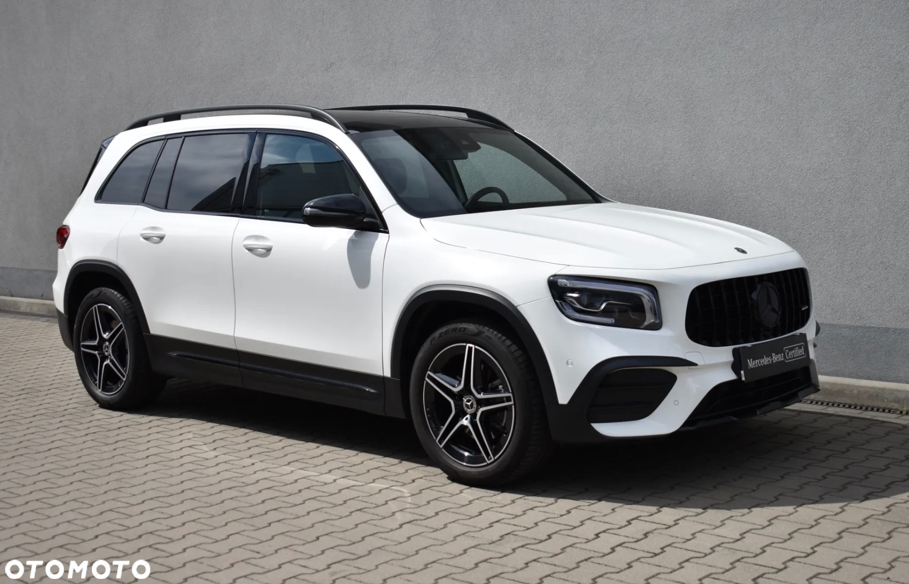 Mercedes-Benz GLB - 4