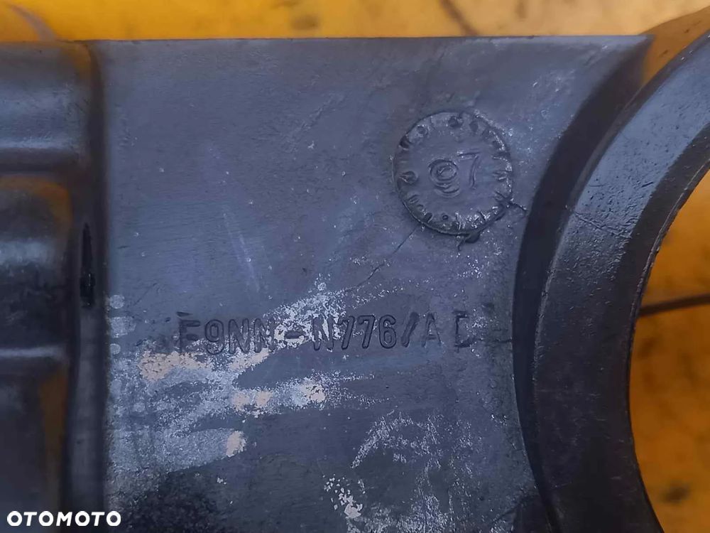 Zawór hydrauliczny kosza WOM New Holland 6640 - 4