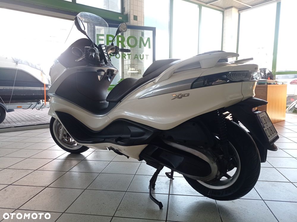 Piaggio X10 - 6
