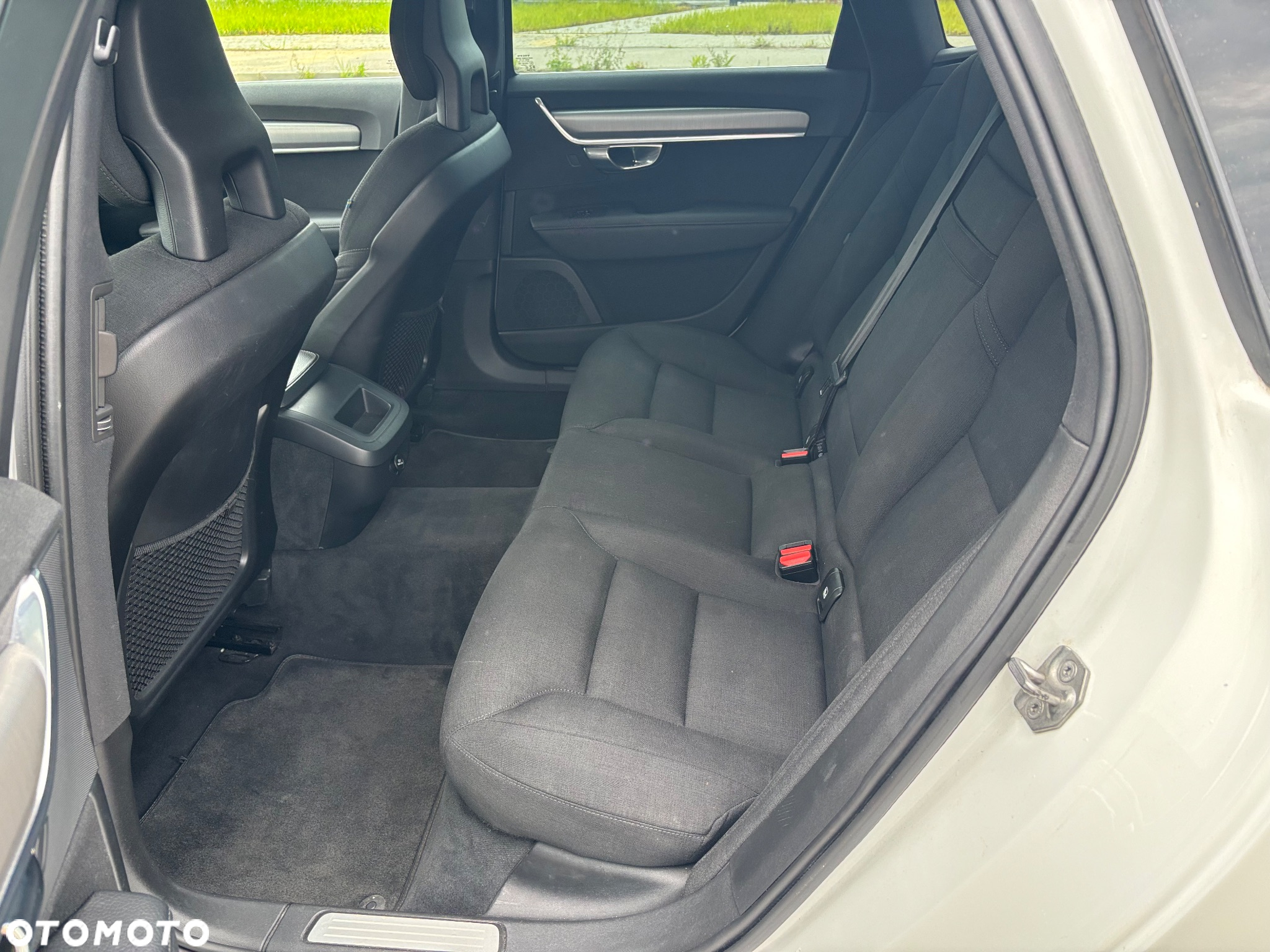 Volvo V90 D4 Momentum - 10