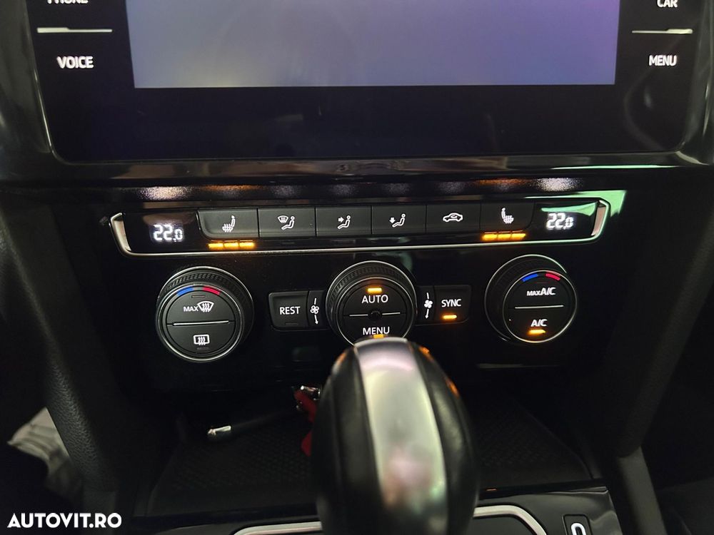 Volkswagen Passat - 22