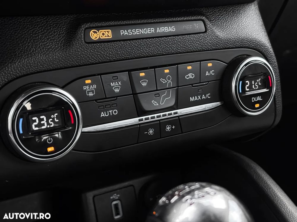 Ford Focus - 18