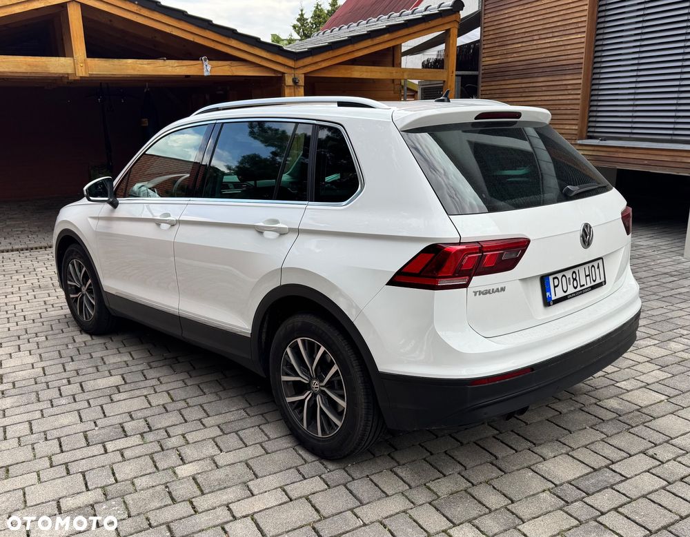 Volkswagen Tiguan - 12