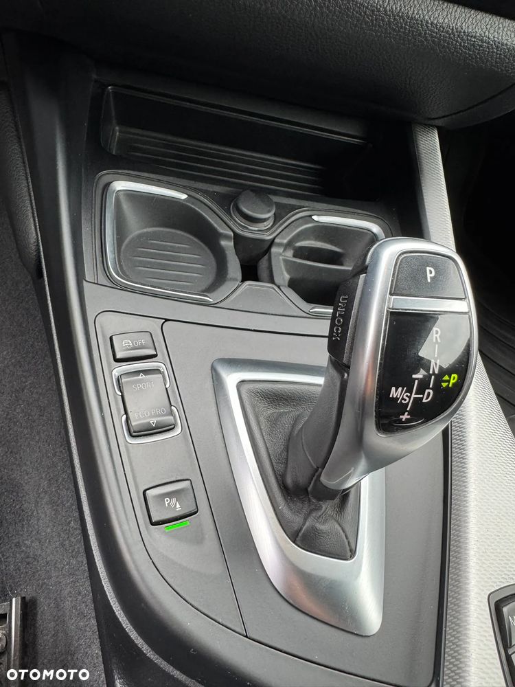 BMW Seria 1 - 13