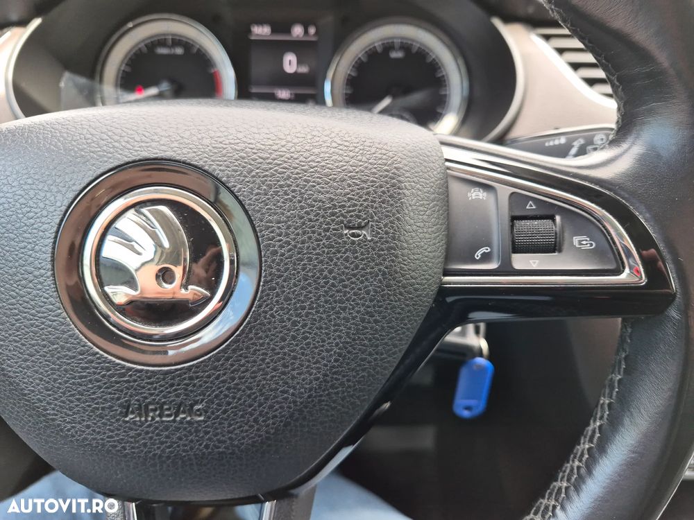 Skoda Octavia 1.8 TSI 4x4 DSG Scout - 24