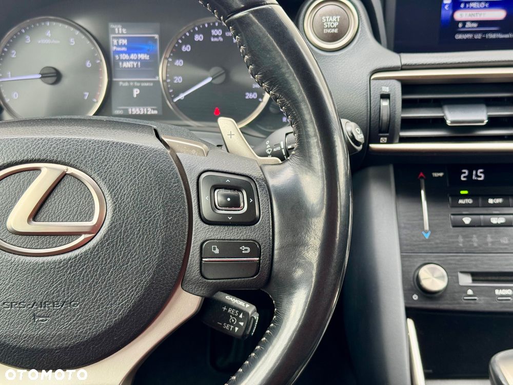 Lexus IS 200t / 300 Elegance - 19