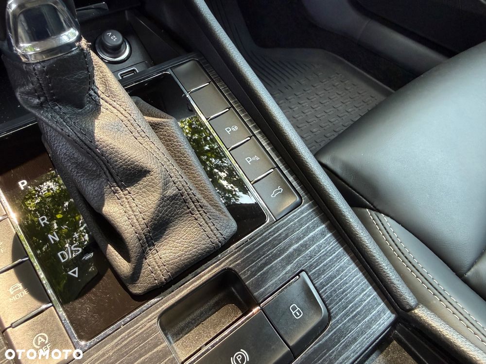 Skoda Superb 2.0 TDI SCR 4x4 Style DSG - 31