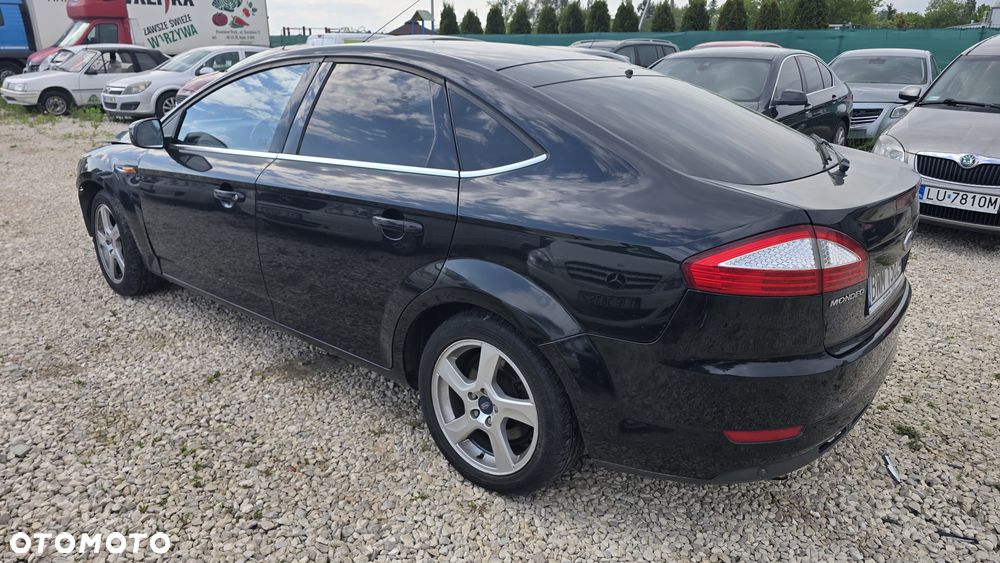 Ford Mondeo - 12