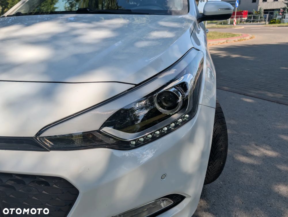 Hyundai i20 - 20
